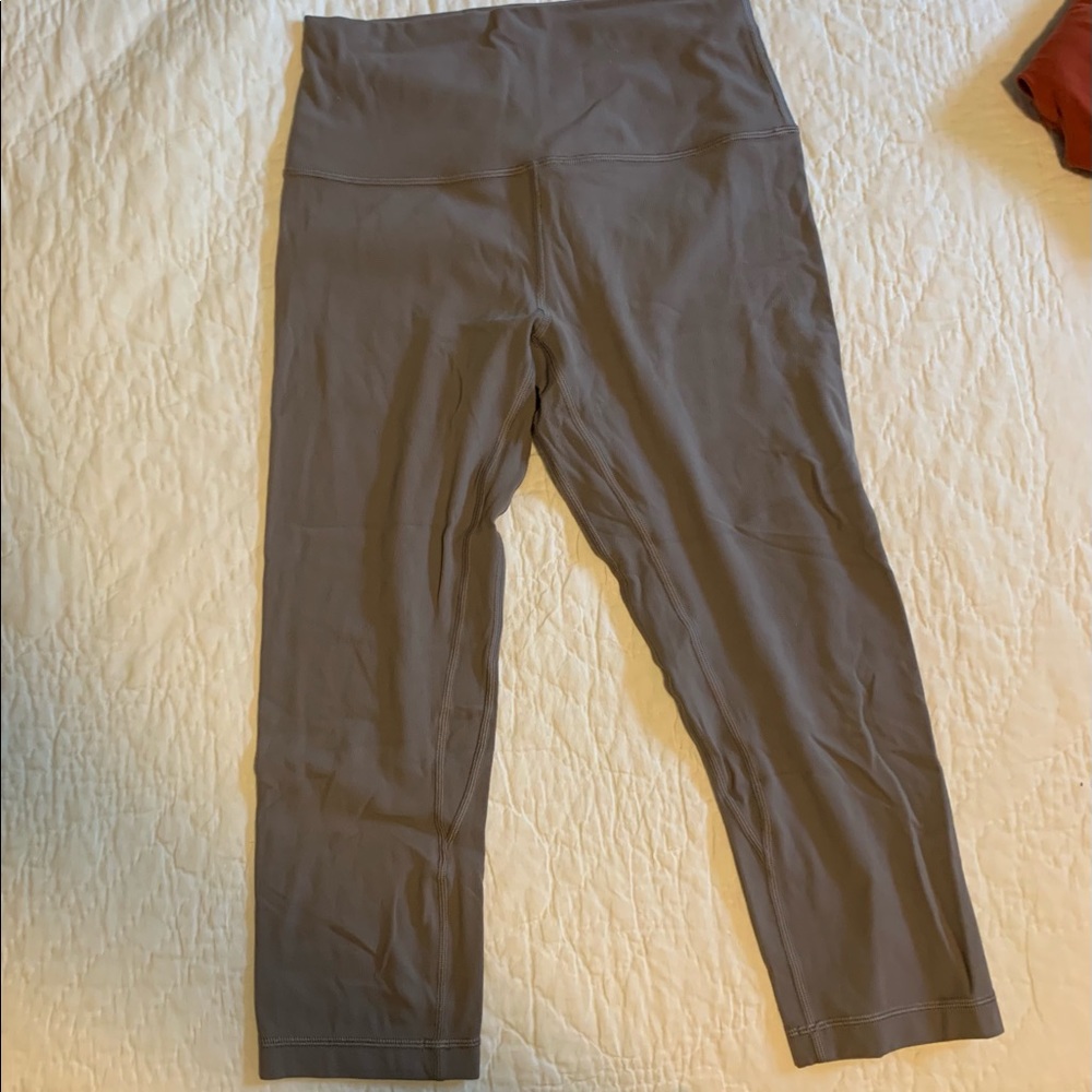 Align cropped lulu lemon leggings